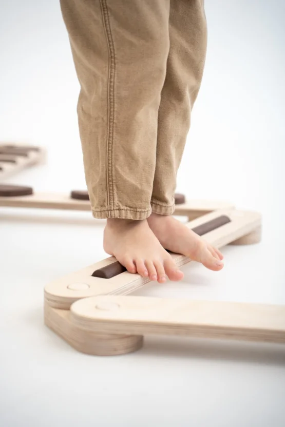 Darkwood 8 balance beam set