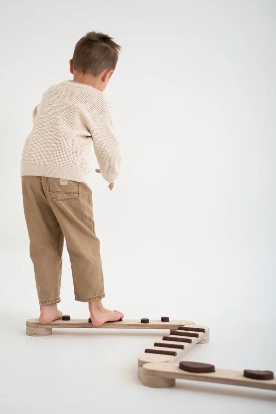 Darkwood 8 balance beam set