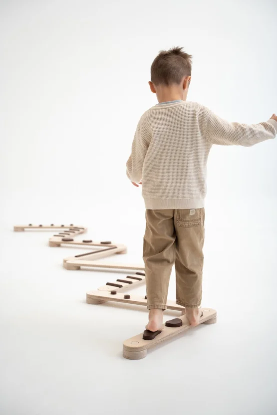 Darkwood 8 balance beam set