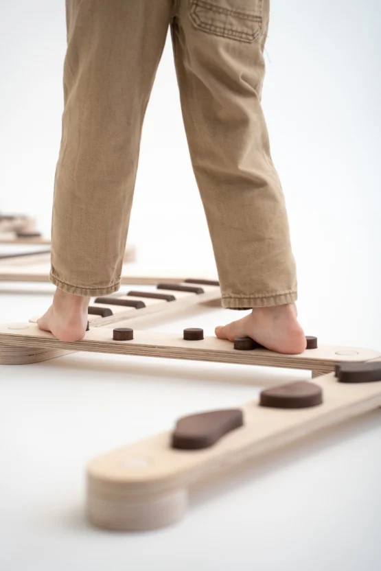 Darkwood 8 balance beam set