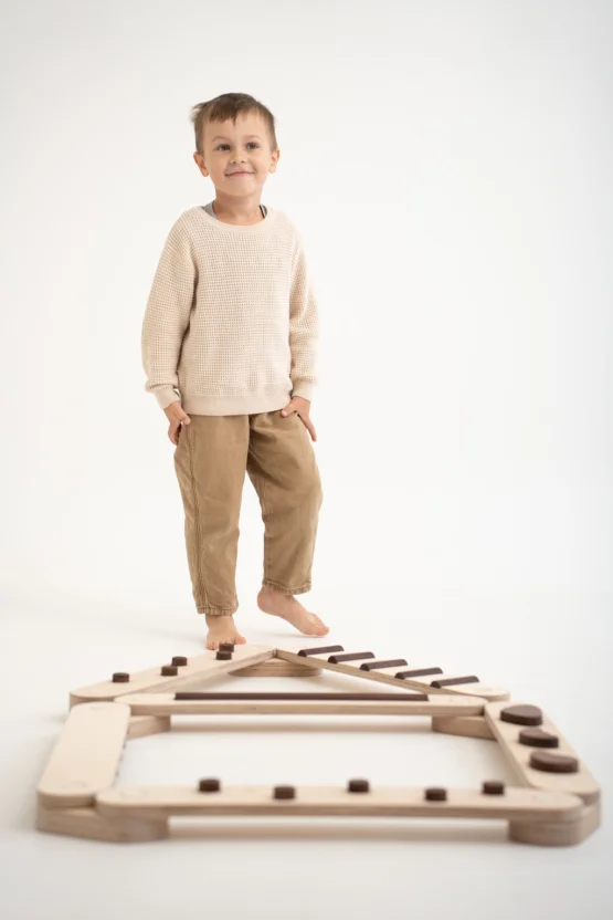 Darkwood 8 balance beam set