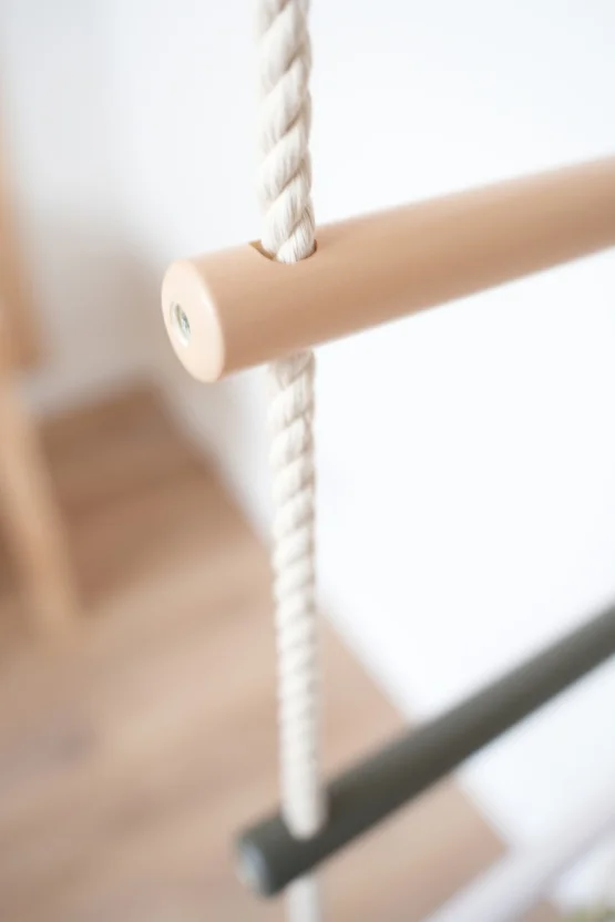 Rope ladder