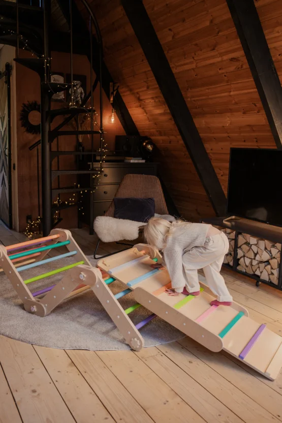 Colored bar ramp