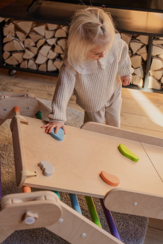 Colored Climber & stone ramp