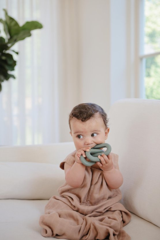 Links Teether- Shifting Sand