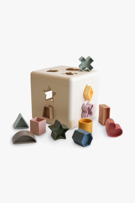 MUSHIE Shape Sorting Box