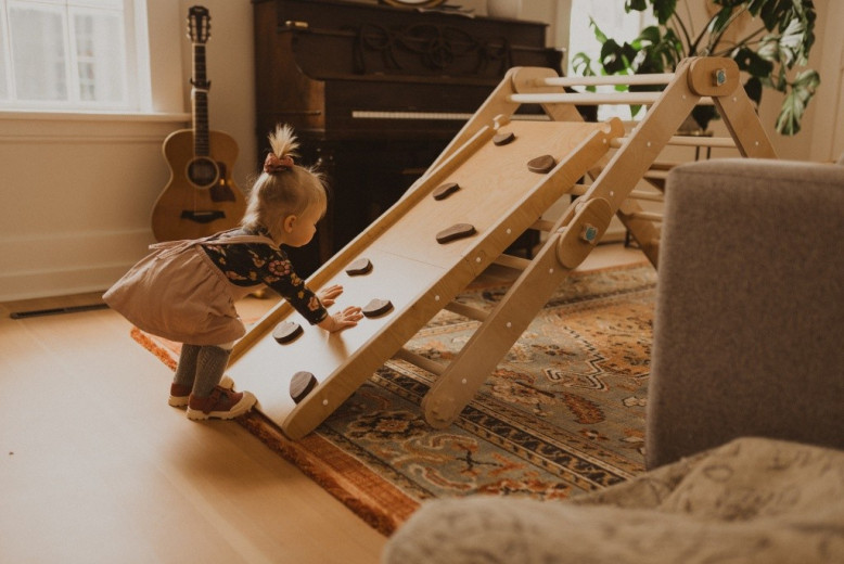 Climber with ramp